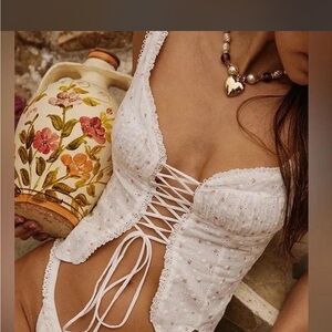 NWOT - BYDEE Lace-Up White Floral Top